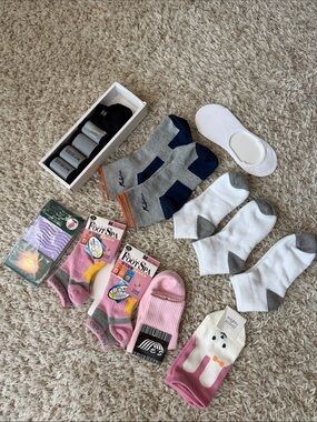 Assorted socks 16 pairs